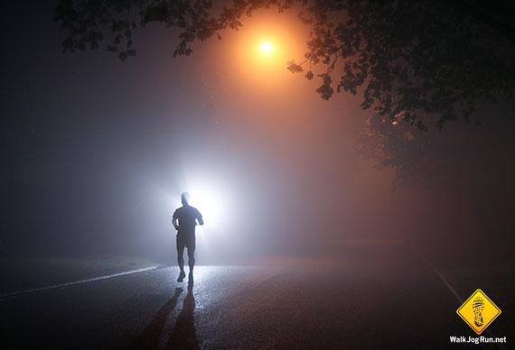 https://dop3o1hd82eb7.cloudfront.net/articles/234394/images/night_runner_in_headlights_walkjogrun.jpg